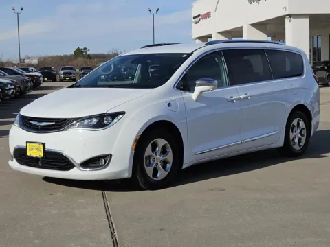 Another view of 2018 Chrysler Pacifica Hybrid Limited for sale in Sulphur Springs, TX at Nottingham Chrysler Dodge Jeep Ram of Sulphur Springs