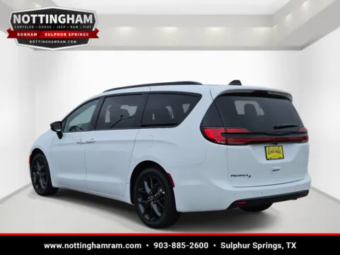 Another view of 2026 Chrysler Pacifica Select for sale in Sulphur Springs, TX at Nottingham Chrysler Dodge Jeep Ram of Sulphur Springs