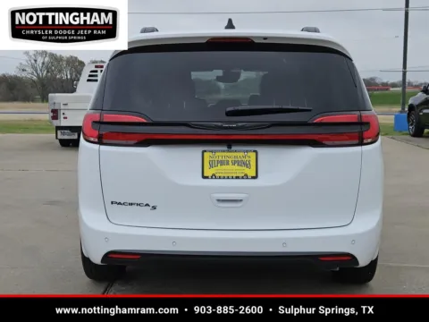 More photos of 2026 Chrysler Pacifica Select at Nottingham Chrysler Dodge Jeep Ram of Sulphur Springs, TX