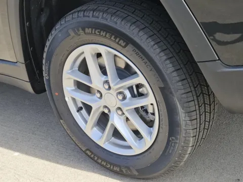 More photos of 2025 Jeep Grand Cherokee L Laredo X at Nottingham Chrysler Dodge Jeep Ram of Sulphur Springs, TX