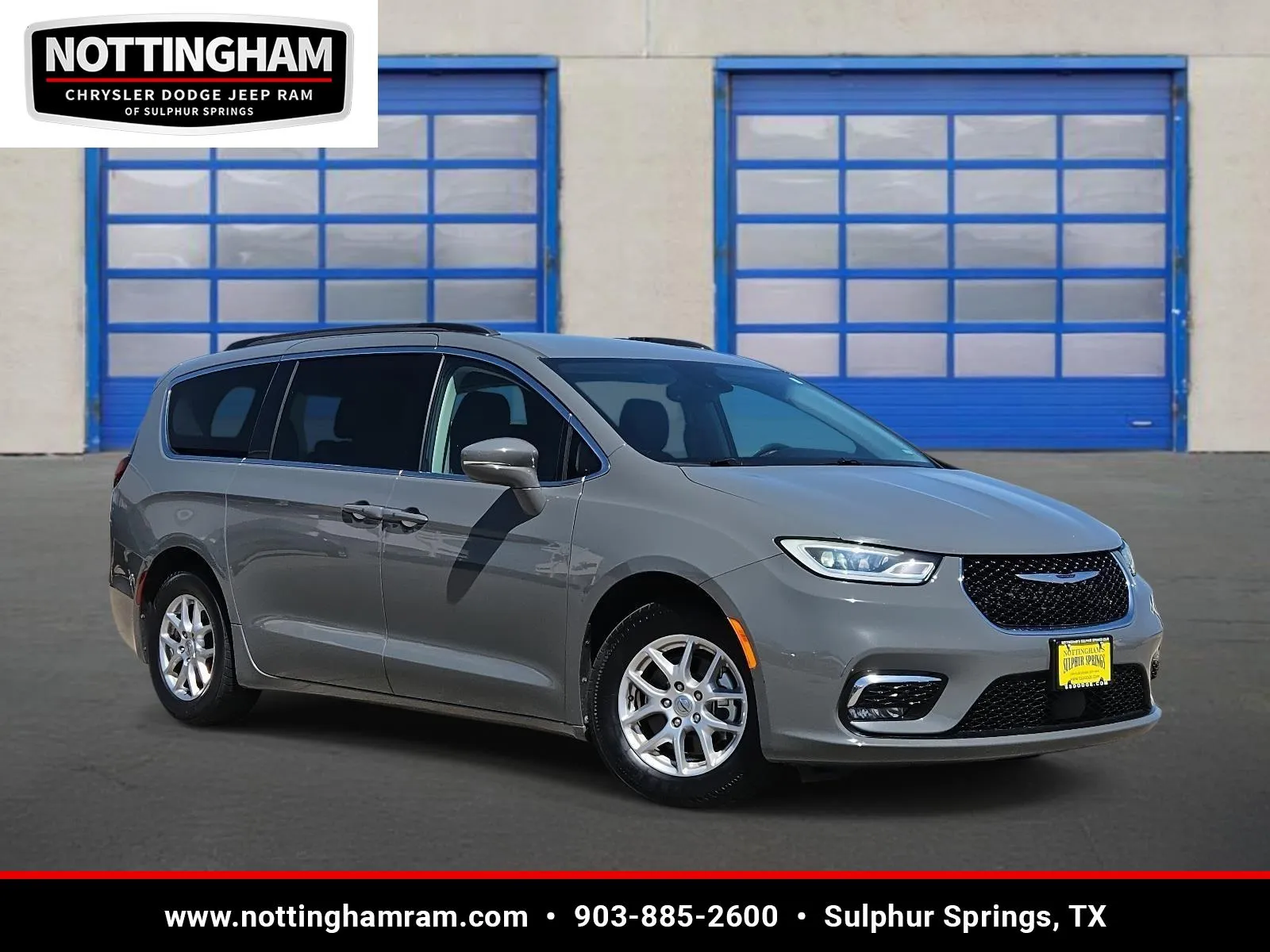 Gray 2022 Chrysler Pacifica Touring L for sale in Sulphur Springs, TX