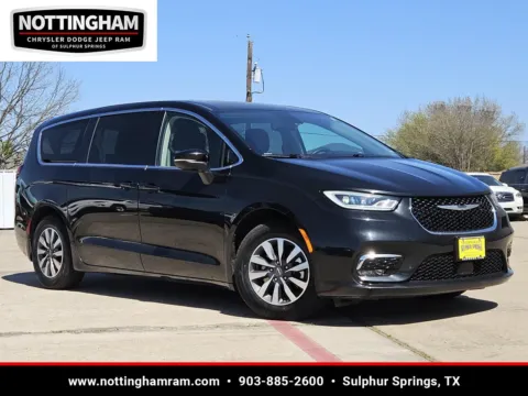 Black 2023 Chrysler Pacifica Hybrid Touring L for sale in Sulphur Springs, TX