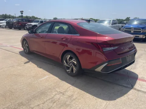 More photos of 2025 Hyundai Elantra Limited at Nottingham Chrysler Dodge Jeep Ram of Sulphur Springs, TX