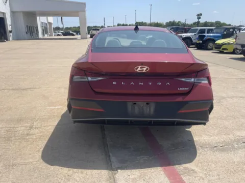 More photos of 2025 Hyundai Elantra Limited at Nottingham Chrysler Dodge Jeep Ram of Sulphur Springs, TX