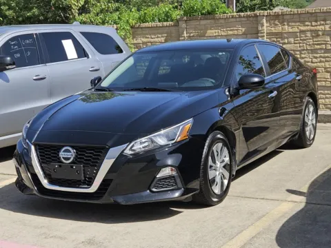 Another view of 2020 Nissan Altima 2.5 S for sale in Sulphur Springs, TX at Nottingham Chrysler Dodge Jeep Ram of Sulphur Springs