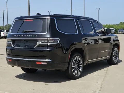 More photos of 2022 Jeep Grand Wagoneer Series III at Nottingham Chrysler Dodge Jeep Ram of Sulphur Springs, TX