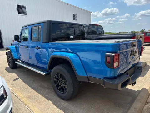 More photos of 2021 Jeep Gladiator Sport S at Nottingham Chrysler Dodge Jeep Ram of Sulphur Springs, TX