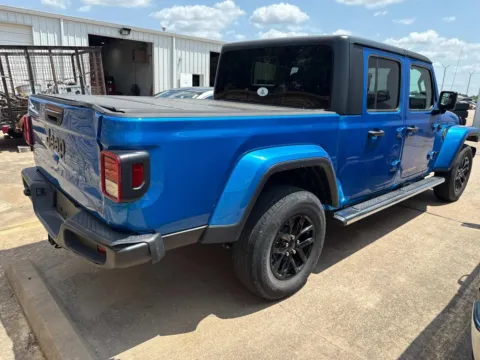 More photos of 2021 Jeep Gladiator Sport S at Nottingham Chrysler Dodge Jeep Ram of Sulphur Springs, TX