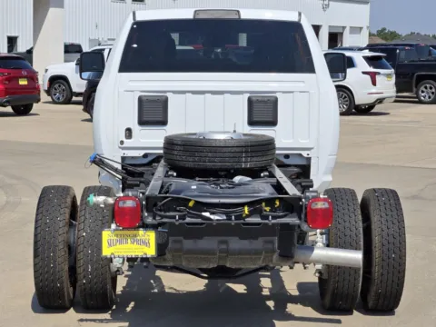 More photos of 2026 Ram 4500 Chassis Cab Tradesman at Nottingham Chrysler Dodge Jeep Ram of Sulphur Springs, TX