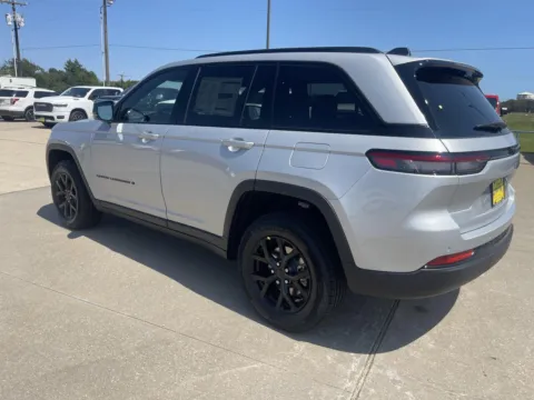 More photos of 2025 Jeep Grand Cherokee Altitude X at Nottingham Chrysler Dodge Jeep Ram of Sulphur Springs, TX