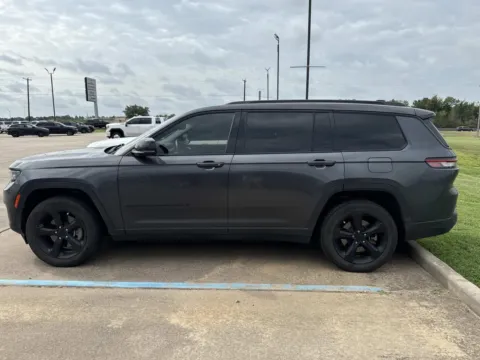 More photos of 2022 Jeep Grand Cherokee L Limited at Nottingham Chrysler Dodge Jeep Ram of Sulphur Springs, TX