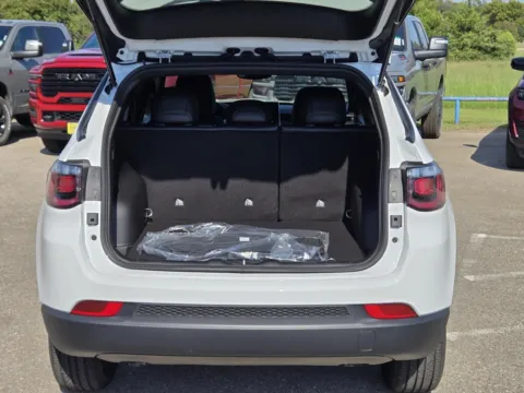 More photos of 2026 Jeep Compass Latitude at Nottingham Chrysler Dodge Jeep Ram of Sulphur Springs, TX