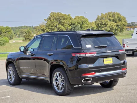 Another view of 2025 Jeep Grand Cherokee Summit for sale in Sulphur Springs, TX at Nottingham Chrysler Dodge Jeep Ram of Sulphur Springs
