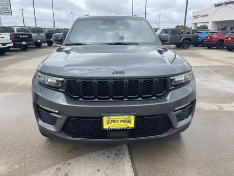 Photos of 2025 Jeep Grand Cherokee Limited for sale in Sulphur Springs, TX at Nottingham Chrysler Dodge Jeep Ram of Sulphur Springs