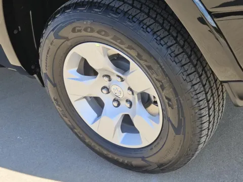 More photos of 2026 Ram 1500 Lone Star at Nottingham Chrysler Dodge Jeep Ram of Sulphur Springs, TX