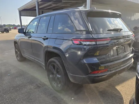 More photos of 2024 Jeep Grand Cherokee Limited at Nottingham Chrysler Dodge Jeep Ram of Sulphur Springs, TX