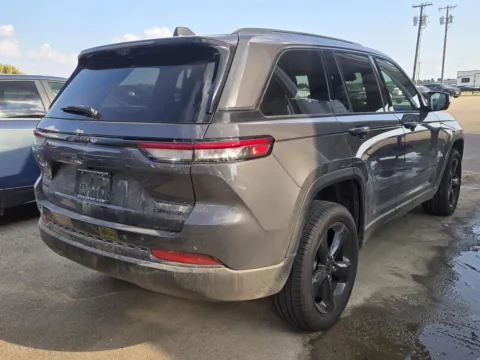 More photos of 2024 Jeep Grand Cherokee Limited at Nottingham Chrysler Dodge Jeep Ram of Sulphur Springs, TX