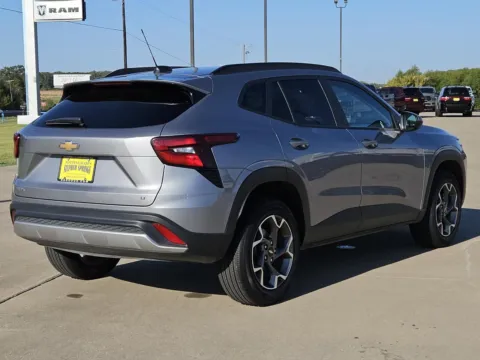 More photos of 2025 Chevrolet Trax LT at Nottingham Chrysler Dodge Jeep Ram of Sulphur Springs, TX
