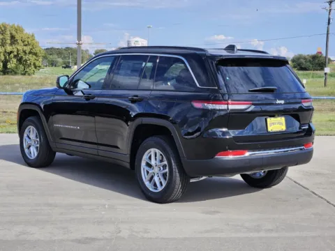 Another view of 2025 Jeep Grand Cherokee Laredo X for sale in Sulphur Springs, TX at Nottingham Chrysler Dodge Jeep Ram of Sulphur Springs