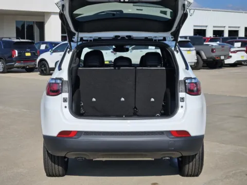 More photos of 2026 Jeep Compass Latitude at Nottingham Chrysler Dodge Jeep Ram of Sulphur Springs, TX