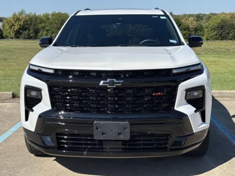 Photos of 2025 Chevrolet Traverse FWD RS for sale in Sulphur Springs, TX at Nottingham Chrysler Dodge Jeep Ram of Sulphur Springs