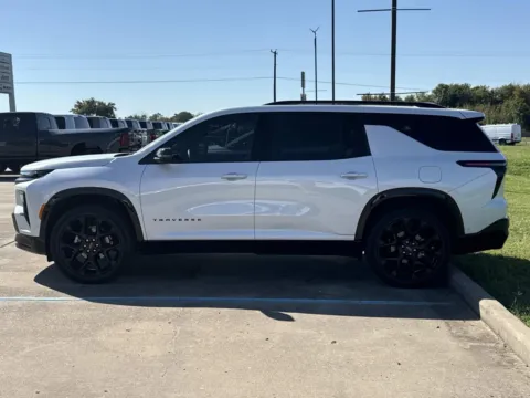 More photos of 2025 Chevrolet Traverse FWD RS at Nottingham Chrysler Dodge Jeep Ram of Sulphur Springs, TX