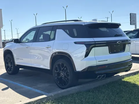 More photos of 2025 Chevrolet Traverse FWD RS at Nottingham Chrysler Dodge Jeep Ram of Sulphur Springs, TX