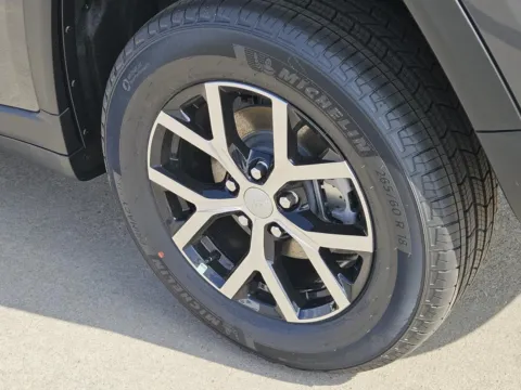 More photos of 2025 Jeep Grand Cherokee Limited at Nottingham Chrysler Dodge Jeep Ram of Sulphur Springs, TX