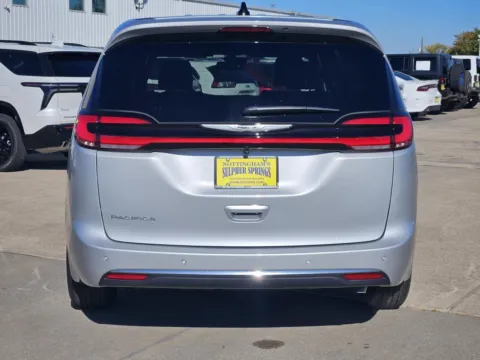 More photos of 2026 Chrysler Pacifica Select at Nottingham Chrysler Dodge Jeep Ram of Sulphur Springs, TX