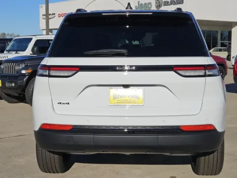 More photos of 2025 Jeep Grand Cherokee Limited at Nottingham Chrysler Dodge Jeep Ram of Sulphur Springs, TX