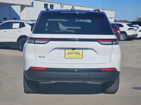 More photos of 2025 Jeep Grand Cherokee L Limited at Nottingham Chrysler Dodge Jeep Ram of Sulphur Springs, TX