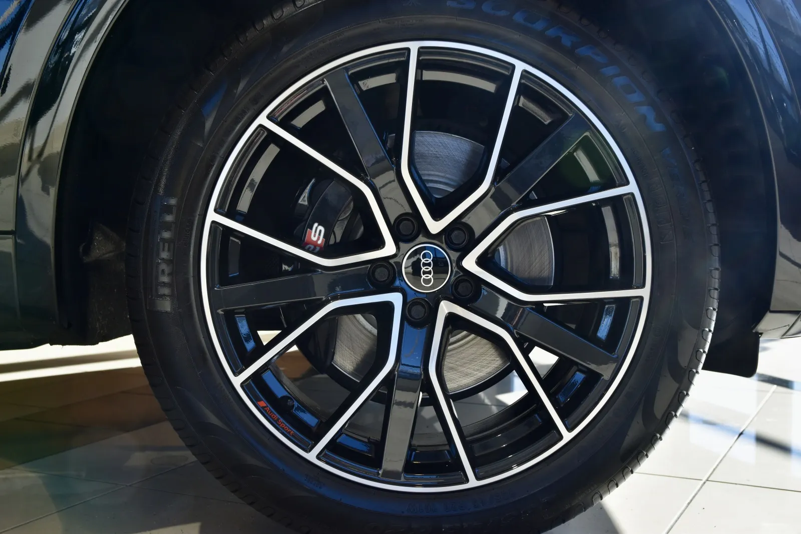 2022 Audi SQ5 Premium Plus photo 4