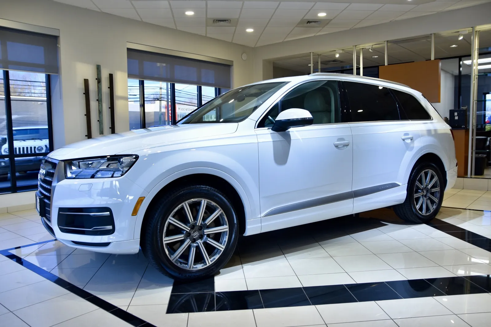 Another view of 2019 Audi Q7 quattro Progressiv 45 TFSI for sale in Middletown, CT at European Motorcars