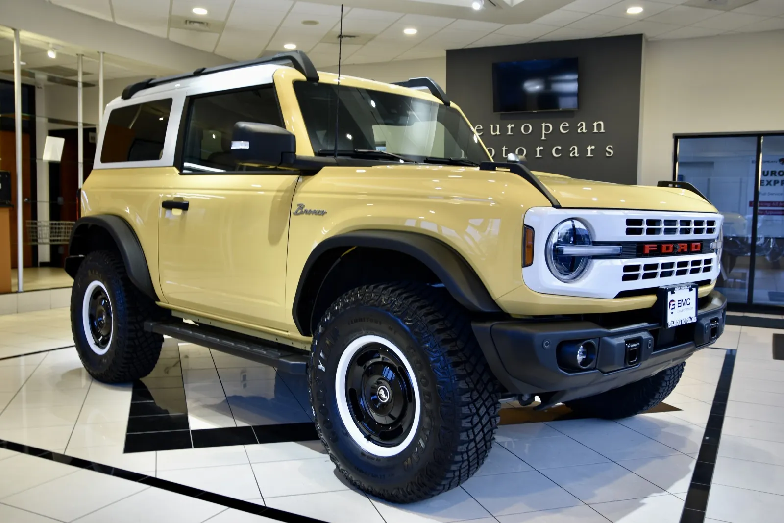 Yellow 2024 Ford Bronco Heritage Limited Edition for sale in Middletown, CT