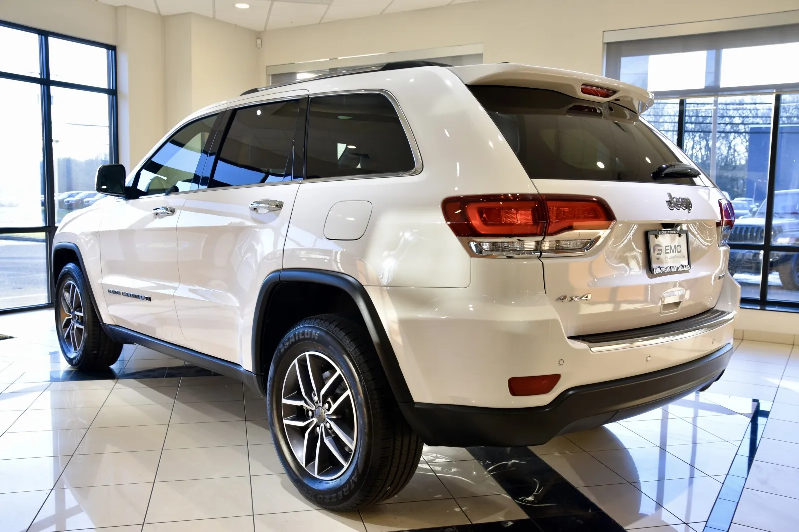 More photos of 2022 Jeep Grand Cherokee WK Limited at European Motorcars, CT