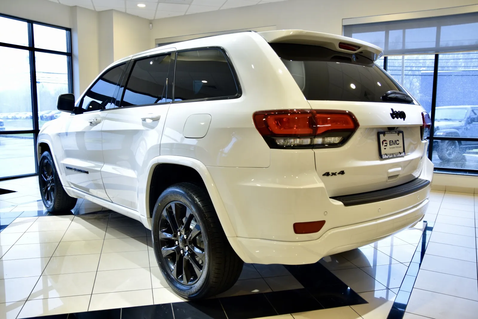 More photos of 2022 Jeep Grand Cherokee WK Laredo X at European Motorcars, CT
