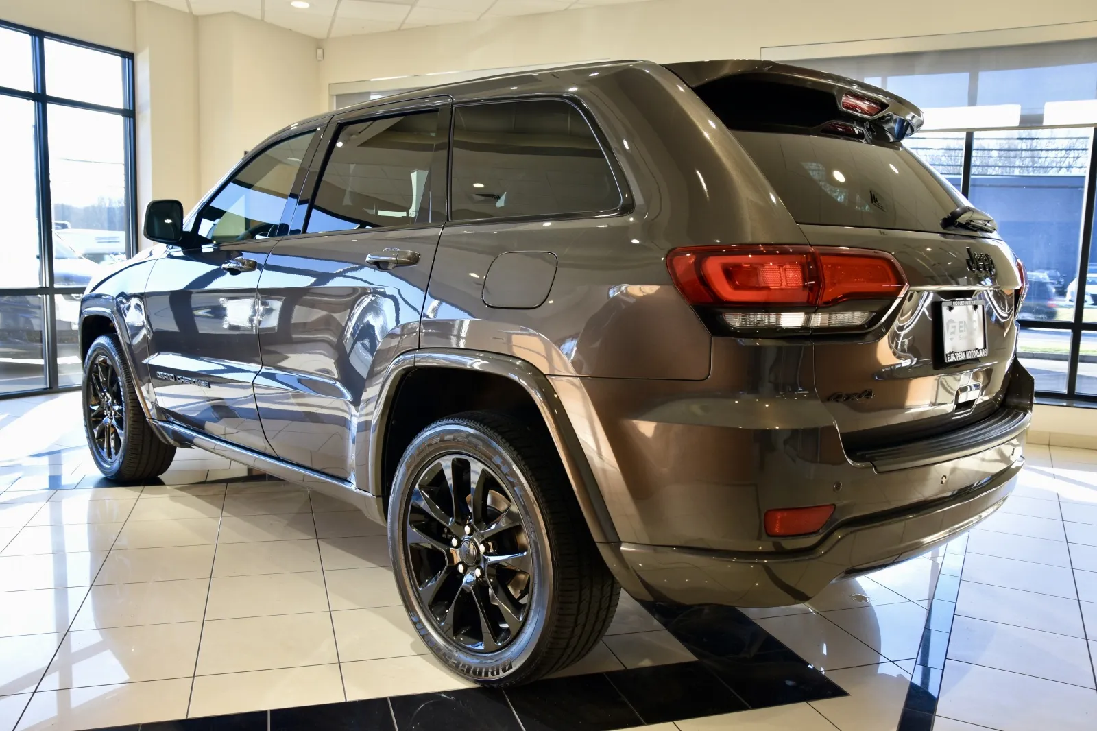 More photos of 2021 Jeep Grand Cherokee Laredo X at European Motorcars, CT