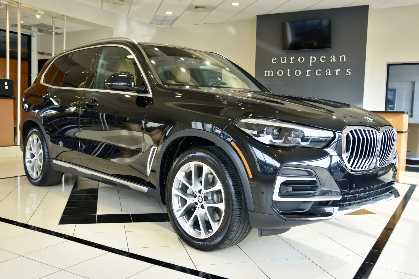 Black 2023 BMW X5 xDrive40i for sale in Middletown, CT