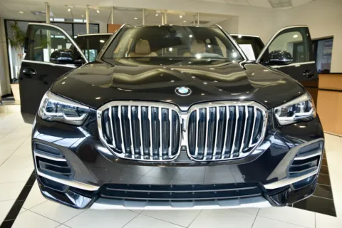 Photos of 2023 BMW X5 xDrive40i for sale in Middletown, CT at European Motorcars