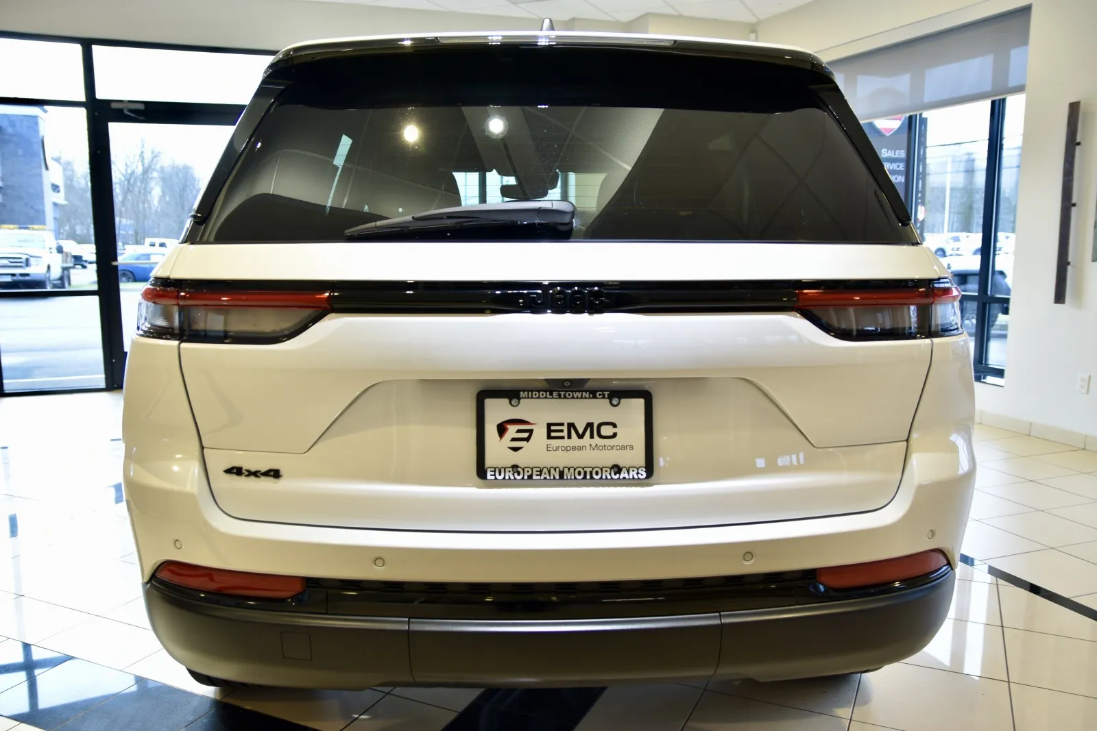 More photos of 2023 Jeep Grand Cherokee Altitude at European Motorcars, CT