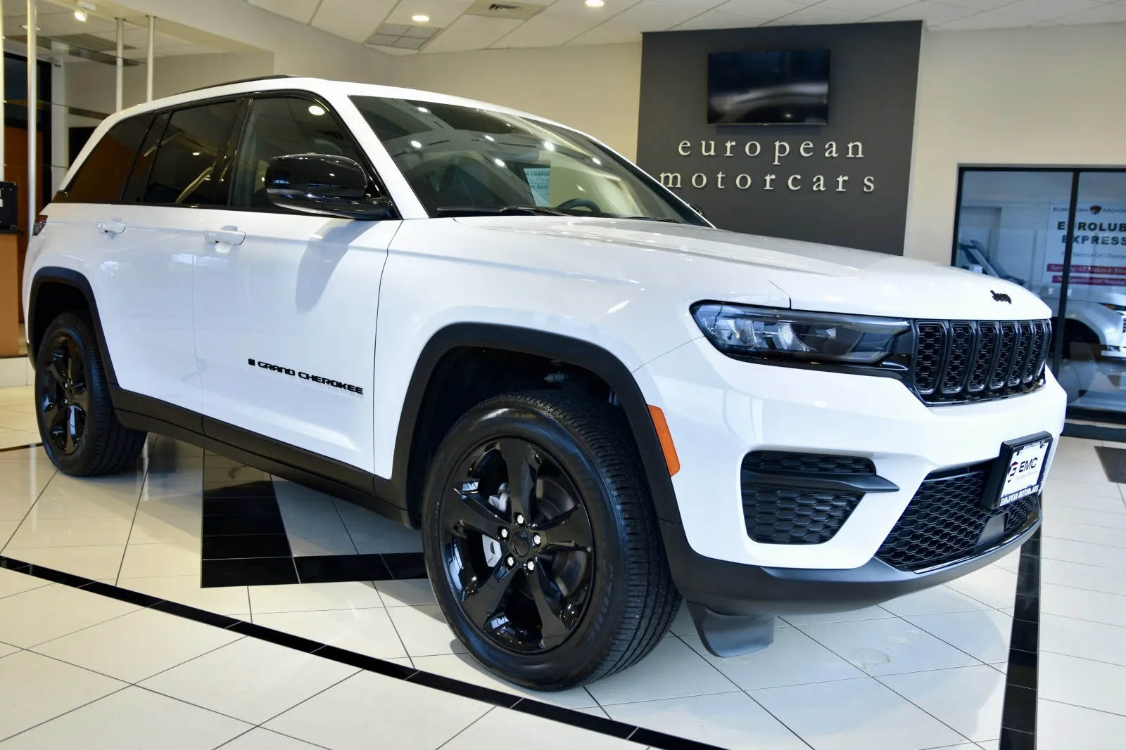 White 2023 Jeep Grand Cherokee Altitude for sale in Middletown, CT