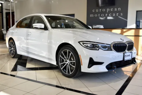 White 2019 BMW 3 Series 330i xDrive for sale in Middletown, CT