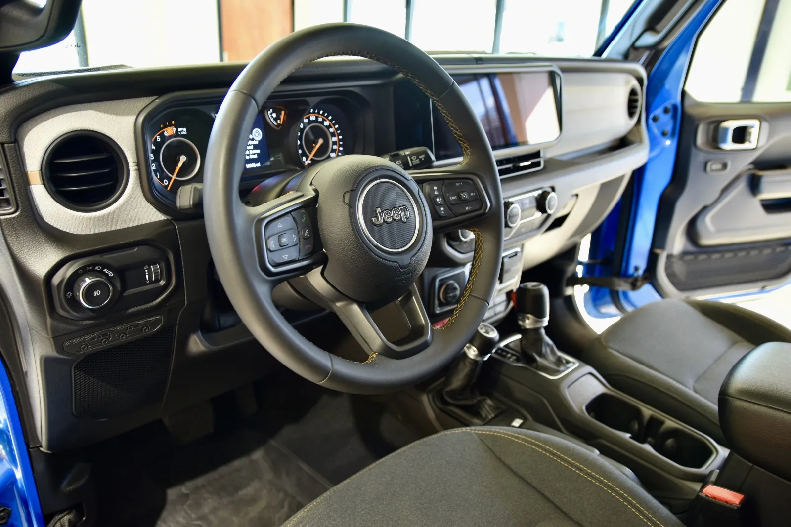 2024 Jeep Wrangler 4-Door Willys - Photo 12