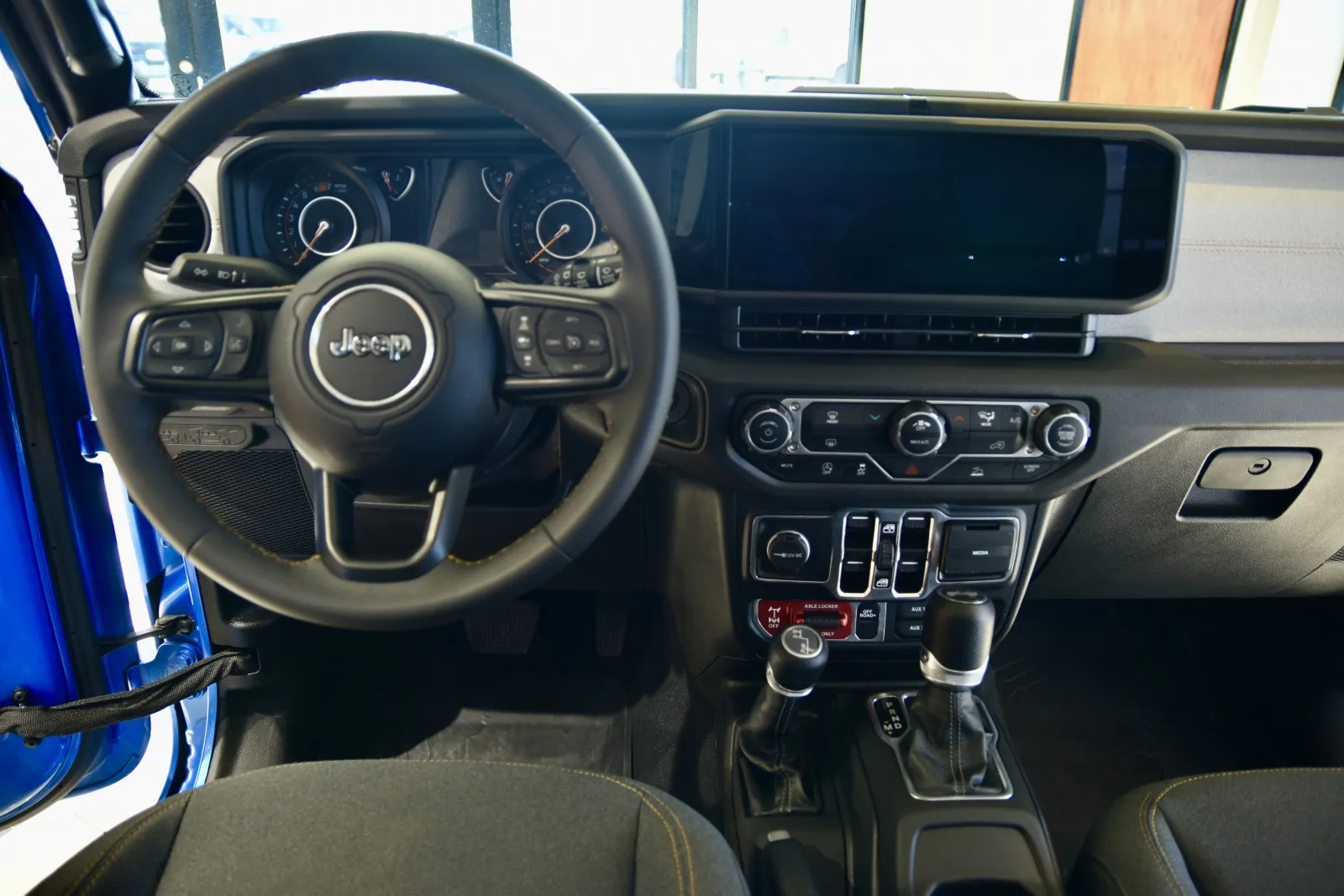 2024 Jeep Wrangler 4-Door Willys - Photo 13