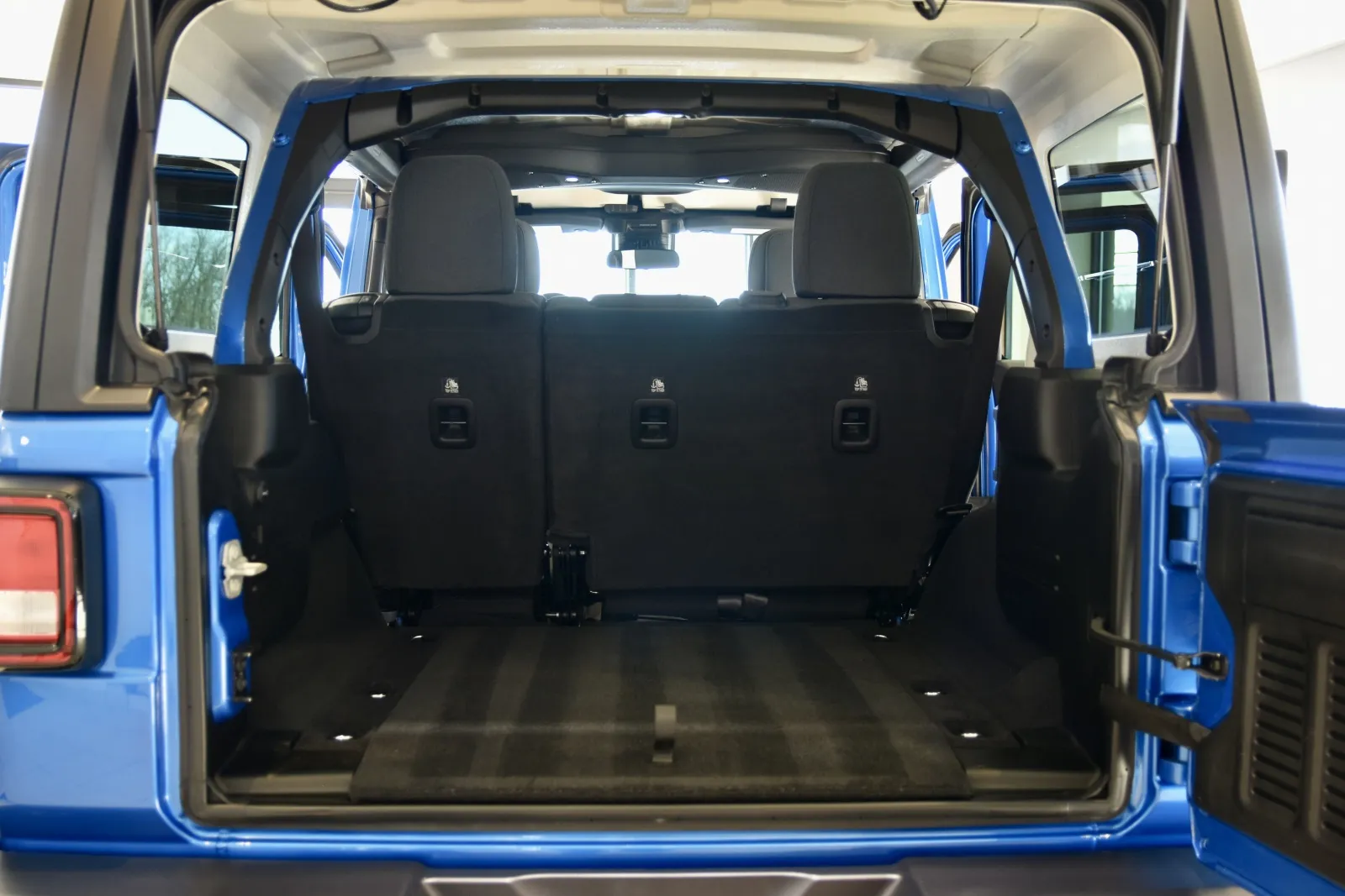 2024 Jeep Wrangler 4-Door Willys - Photo 21