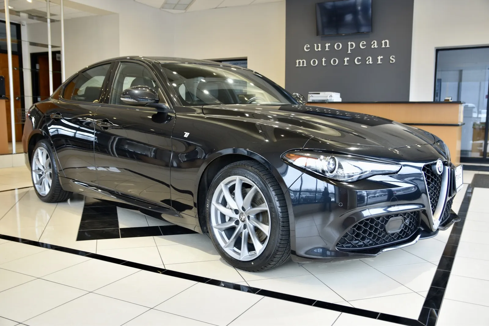 Black 2022 Alfa Romeo Giulia for sale in Middletown, CT