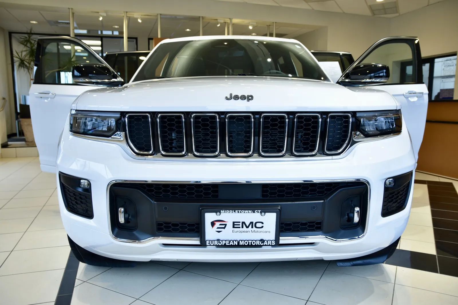 Photos of 2023 Jeep Grand Cherokee Overland for sale in Middletown, CT at European Motorcars