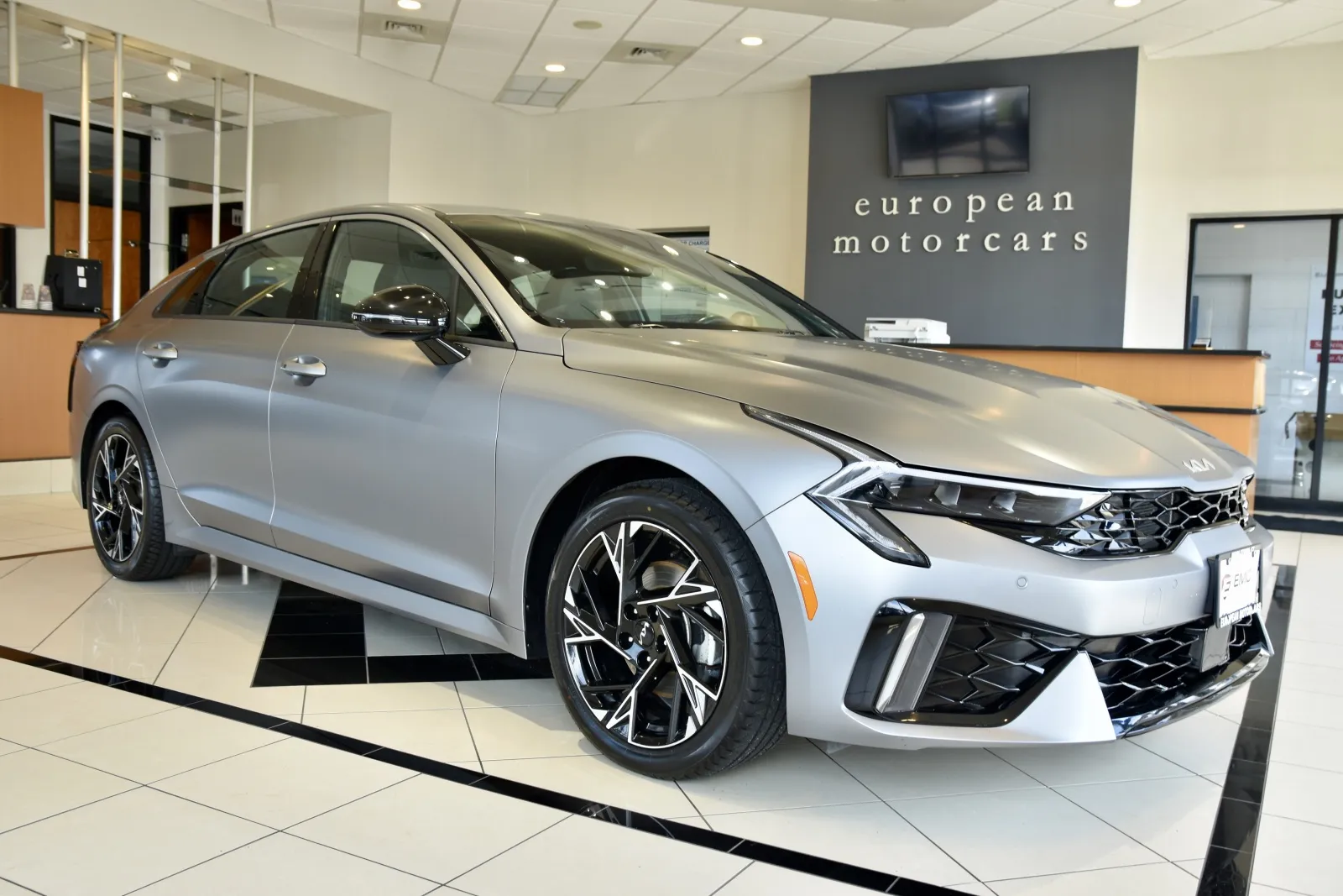 2025 Kia Optima GT-Line AWD's photo