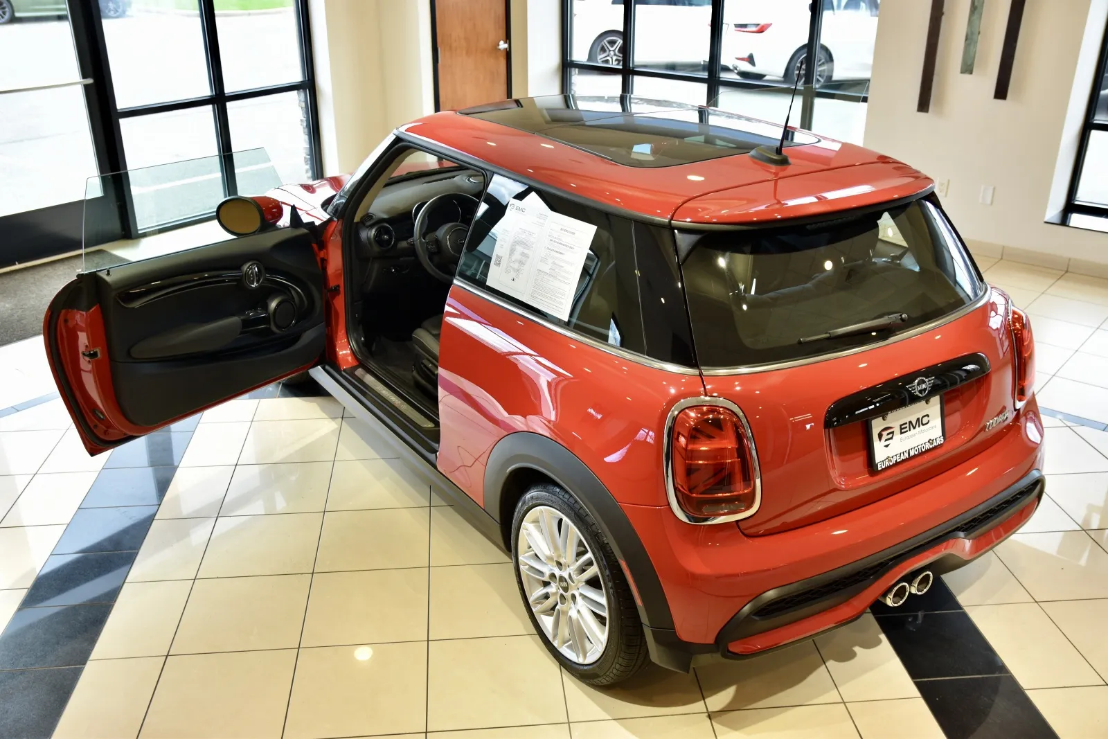 2024 MINI Hardtop 2 Door S - Photo 8