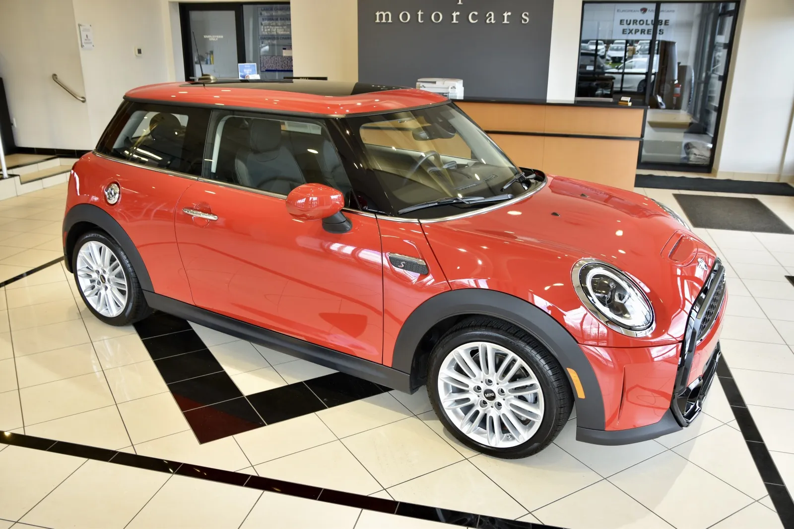 2024 MINI Hardtop 2 Door S - Photo 7